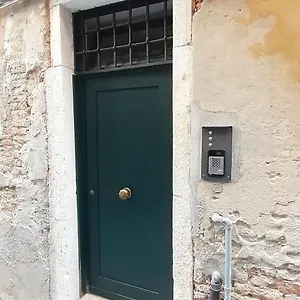 Ca' Corazzeri Apartment