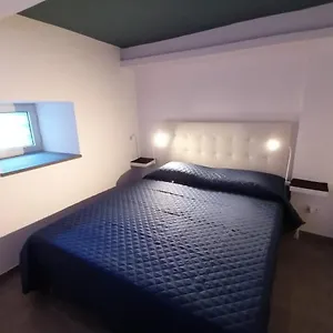 https://la-casa-di-orlando.catania-hotels.net