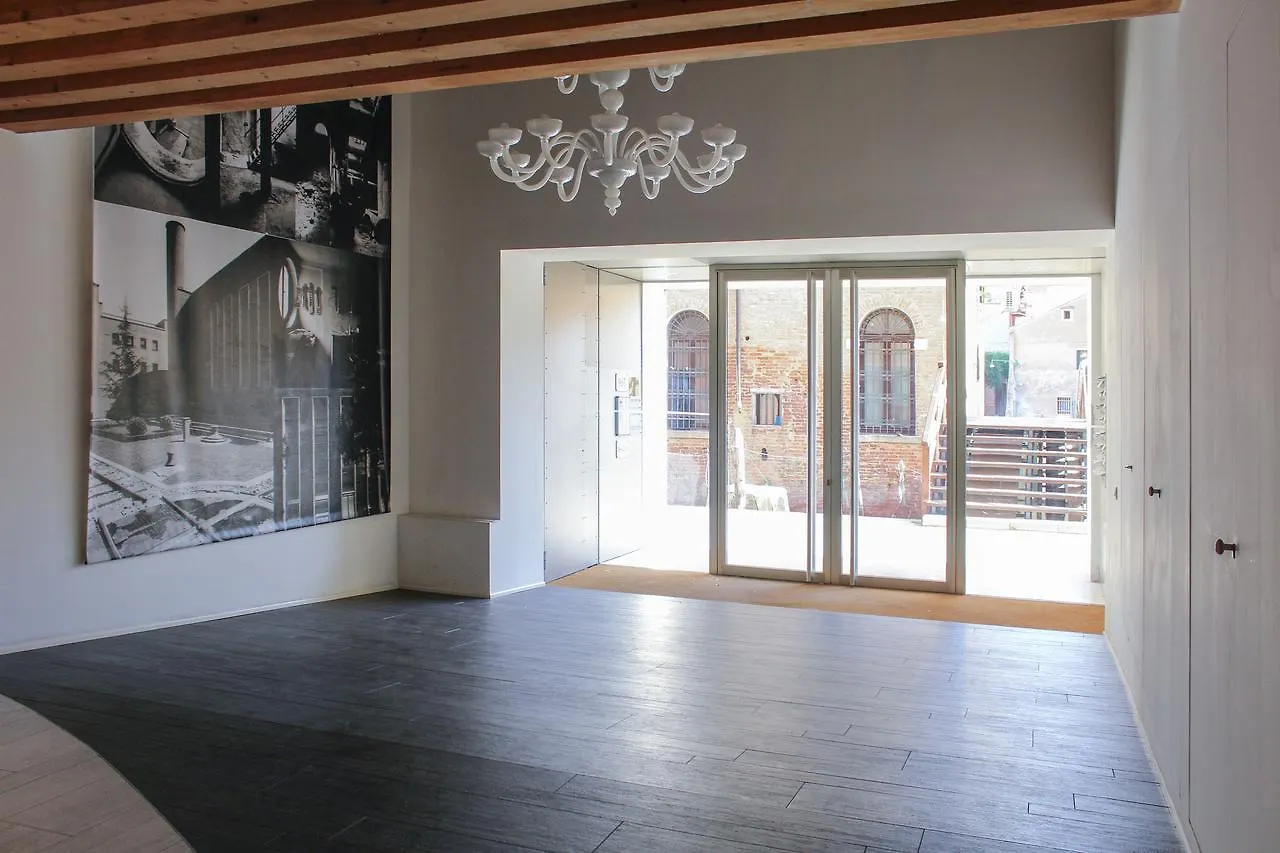Centrale Mazzoni 15 Venice