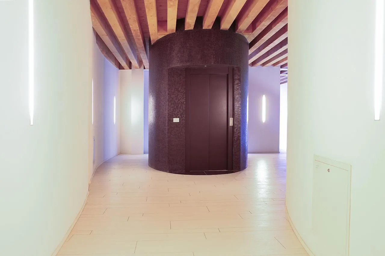 Centrale Mazzoni 15 Venice Italy